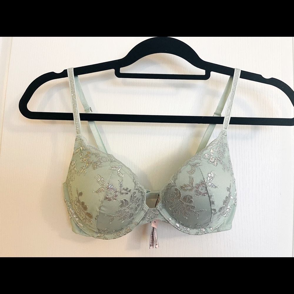 Victoria Secret Bra 32D